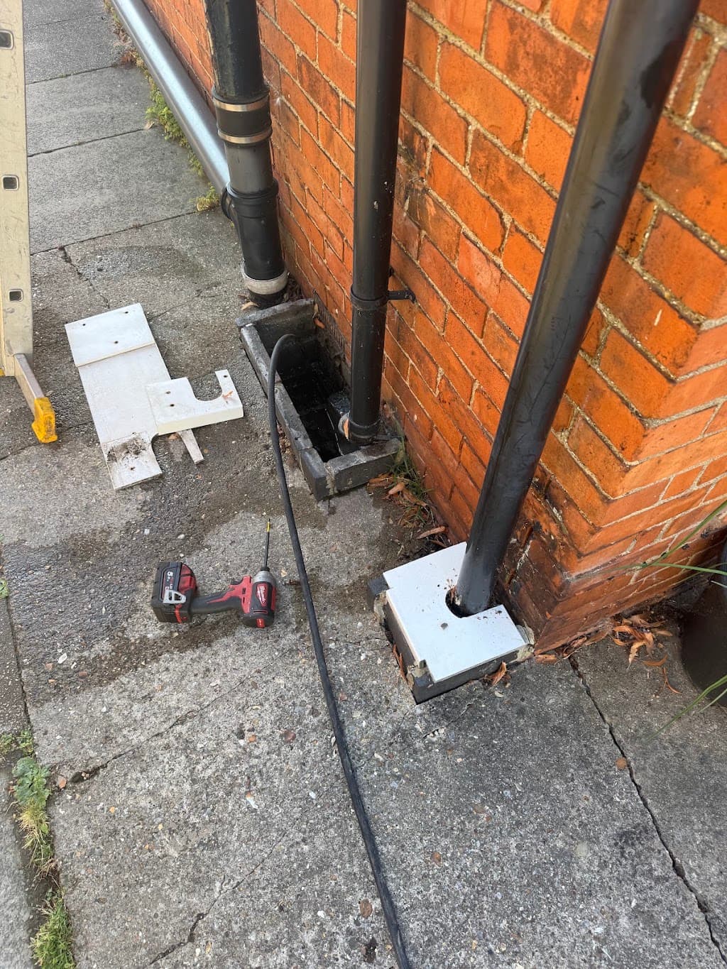 M1 DRAINS Blockage Removal